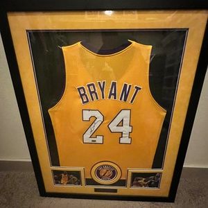 Kobe Bryant Signed Los Angeles Lakers Jersey  ERA COA Framed